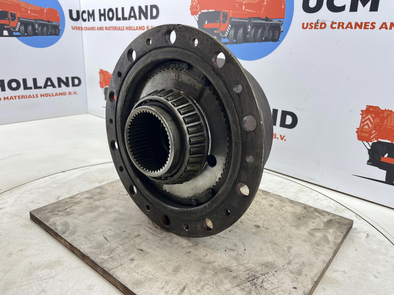 Terex AC 155 planetary gear 22-25-74-40-3pl-H135-46 - Veomootor - Autokraana: pilt 3 Terex AC 155 planetary gear 22-25-74-40-3pl-H135-46 - Veomootor - Autokraana: pilt 3