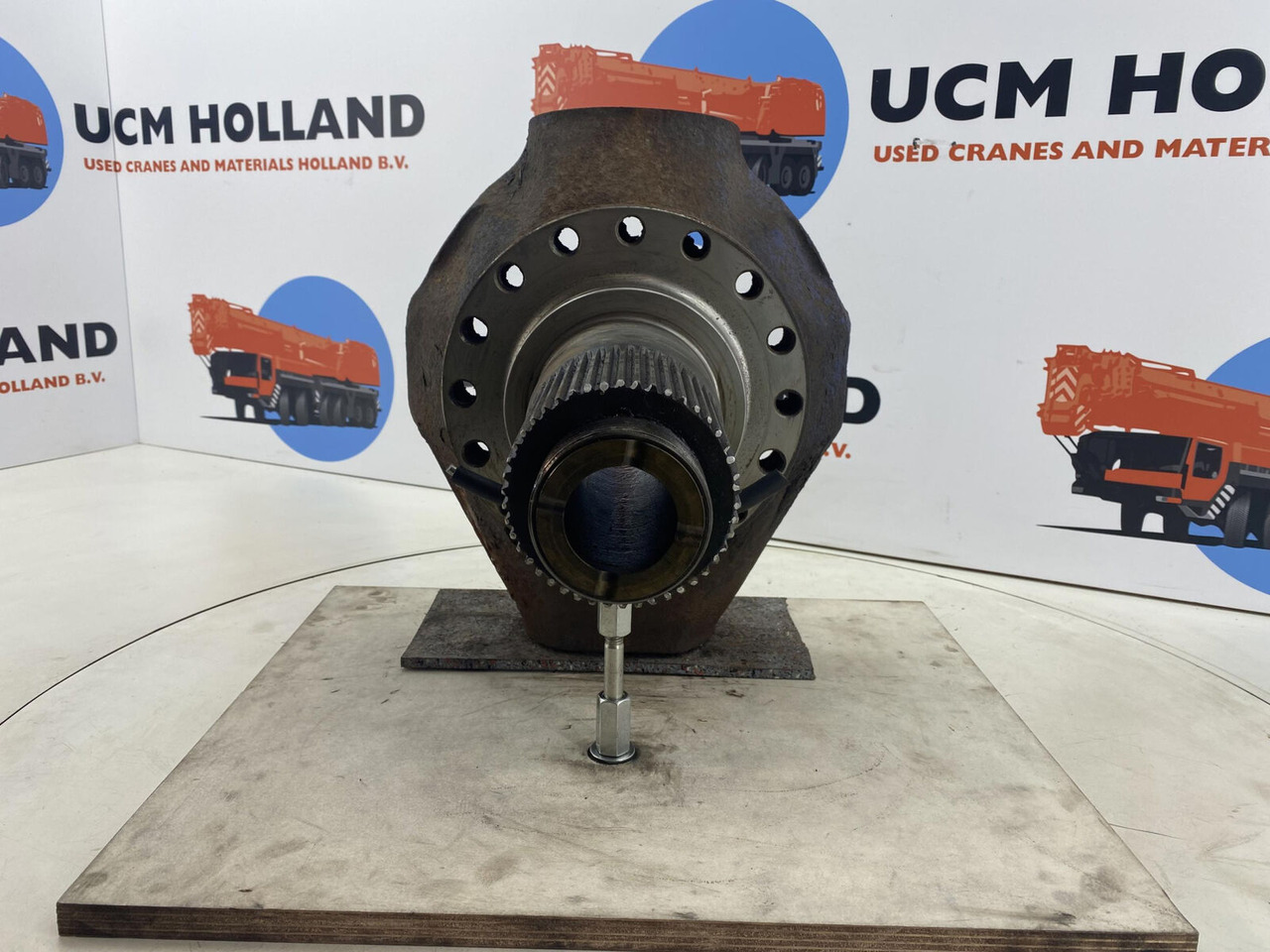Terex AC 205 Steering knuckle 16 holes - Käändtelg - Autokraana: pilt 2 Terex AC 205 Steering knuckle 16 holes - Käändtelg - Autokraana: pilt 2