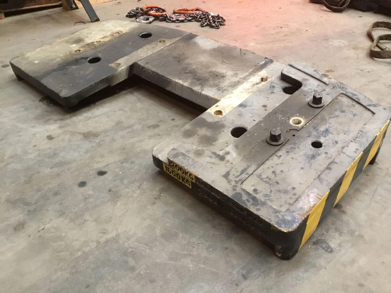Terex PPM 400 ATT counterweight 1,6 ton - Vastukaal - Autokraana: pilt 4 Terex PPM 400 ATT counterweight 1,6 ton - Vastukaal - Autokraana: pilt 4