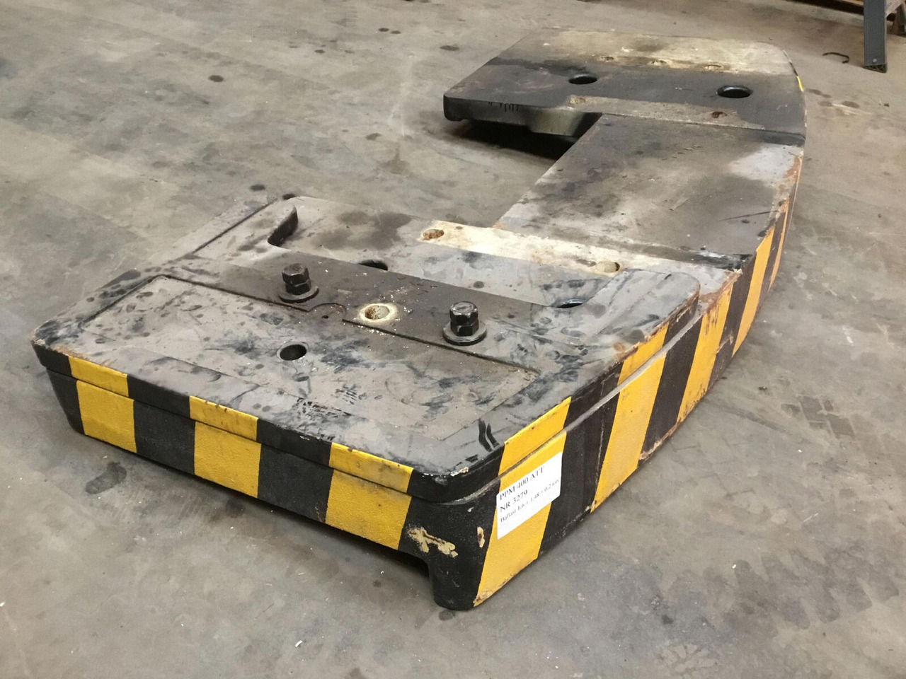 Terex PPM 400 ATT counterweight 1,6 ton - Vastukaal - Autokraana: pilt 1 Terex PPM 400 ATT counterweight 1,6 ton - Vastukaal - Autokraana: pilt 1