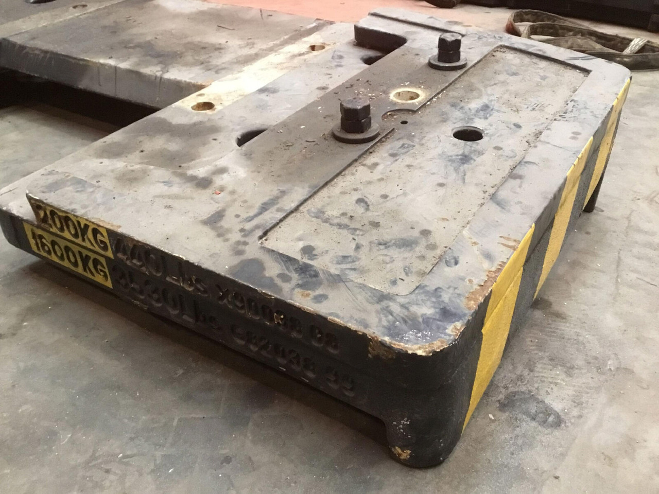 Terex PPM 400 ATT counterweight 200 kg - Vastukaal - Autokraana: pilt 2 Terex PPM 400 ATT counterweight 200 kg - Vastukaal - Autokraana: pilt 2