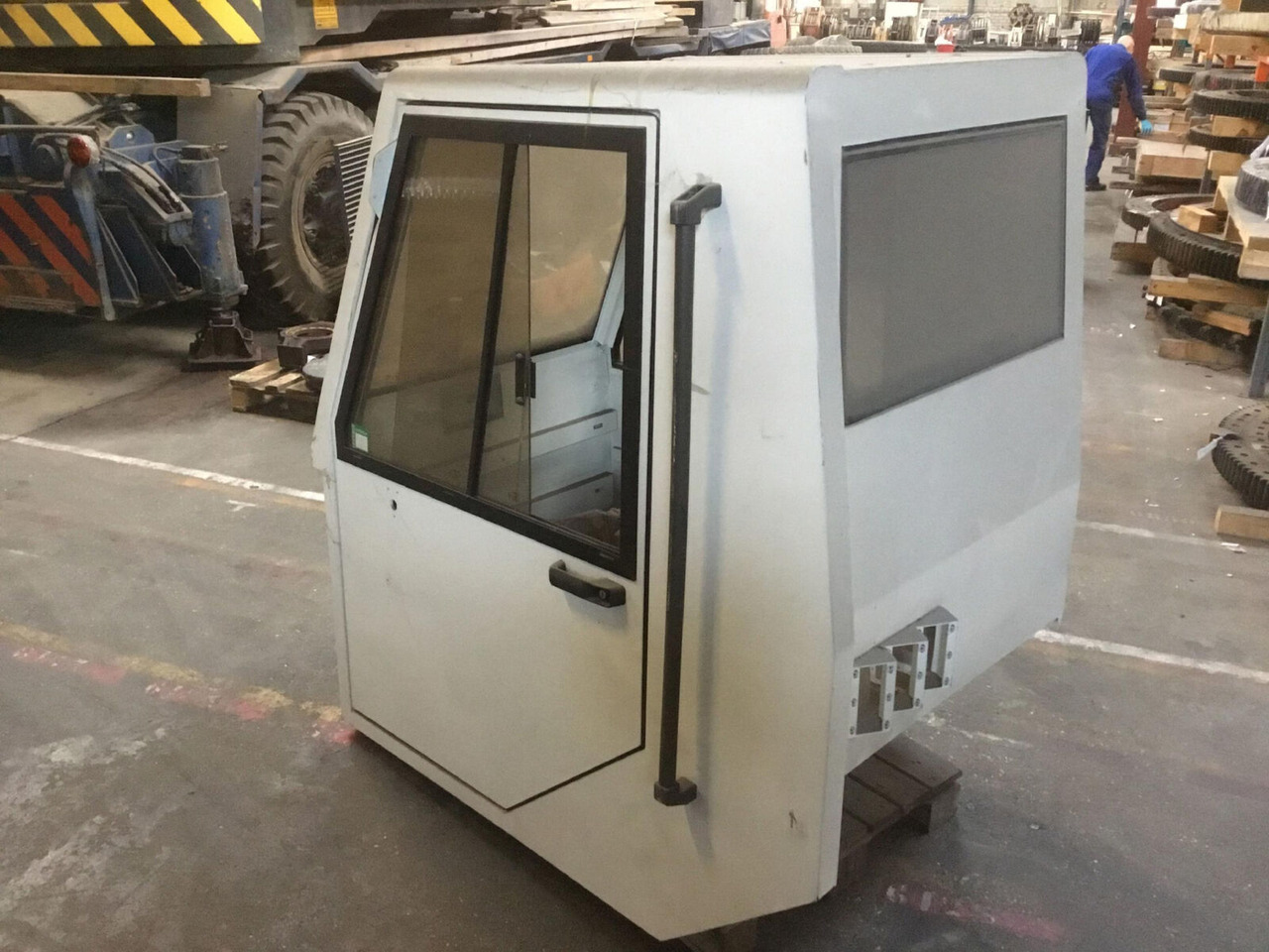 Terex PPM lower cabin - Kabiin - Autokraana: pilt 3 Terex PPM lower cabin - Kabiin - Autokraana: pilt 3