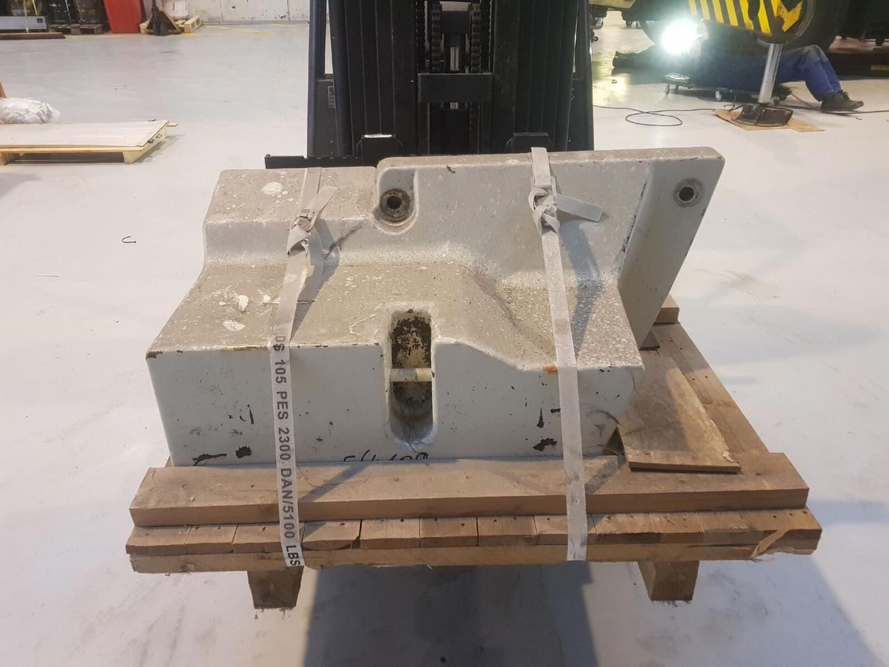 Terex Terex Challenger 4200 counterweight 1,4 ton - Vastukaal - Autokraana: pilt 1 Terex Terex Challenger 4200 counterweight 1,4 ton - Vastukaal - Autokraana: pilt 1