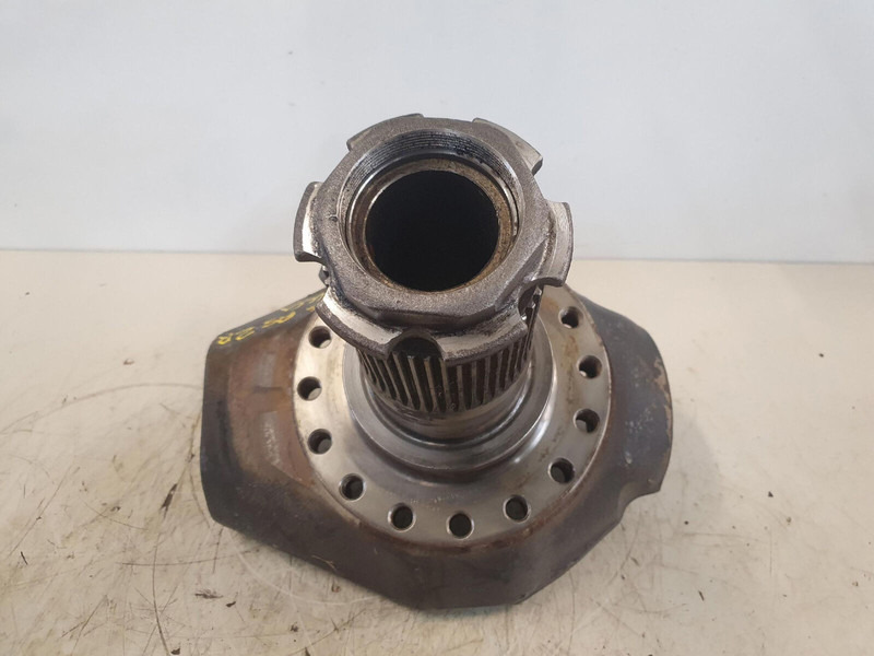 Terex Terex Demag AC 35 axle 2 steering knuckle 16 holes with bracket - Käändtelg - Kraana: pilt 4 Terex Terex Demag AC 35 axle 2 steering knuckle 16 holes with bracket - Käändtelg - Kraana: pilt 4