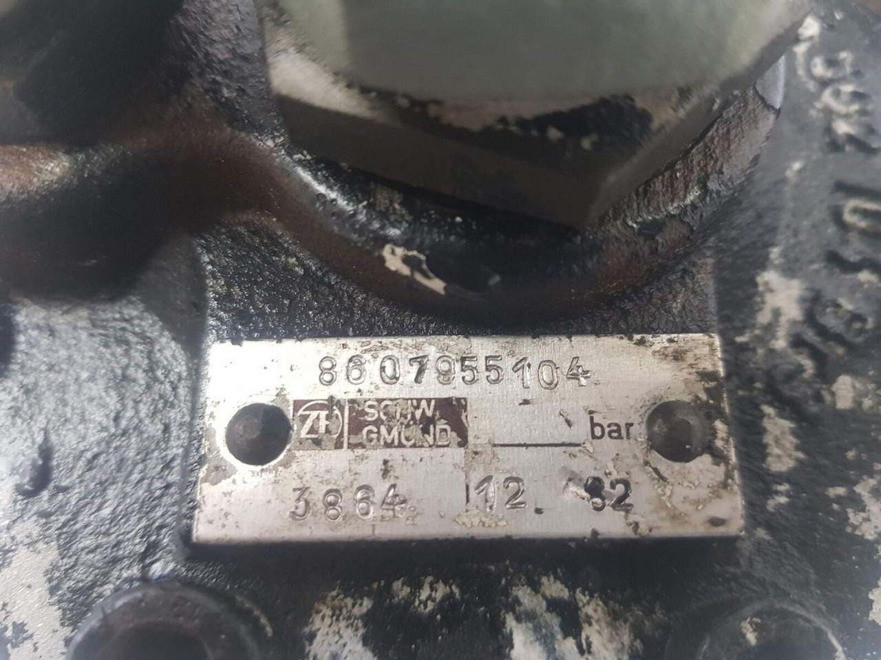 ZF AMK 85-53 emergency steering pump - Hüdrauliline pump - Autokraana: pilt 5 ZF AMK 85-53 emergency steering pump - Hüdrauliline pump - Autokraana: pilt 5