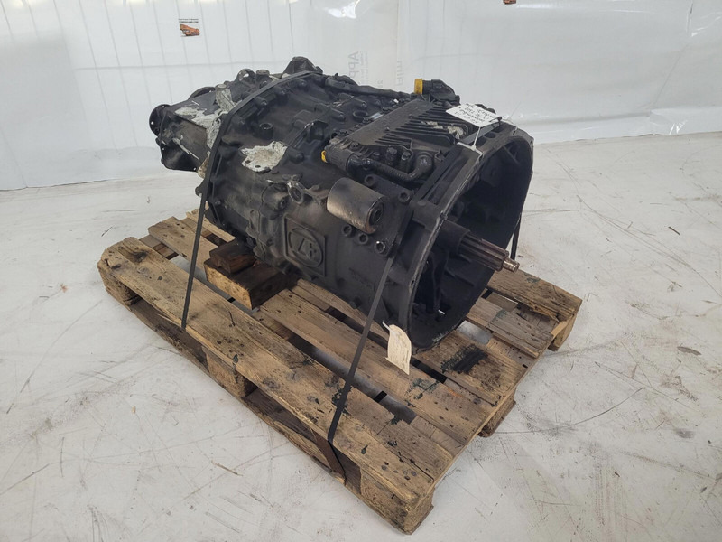 ZF GMK 3055 Gearbox ZF Astronic 12 AS 2302 - Käigukast - Kraana: pilt 2 ZF GMK 3055 Gearbox ZF Astronic 12 AS 2302 - Käigukast - Kraana: pilt 2