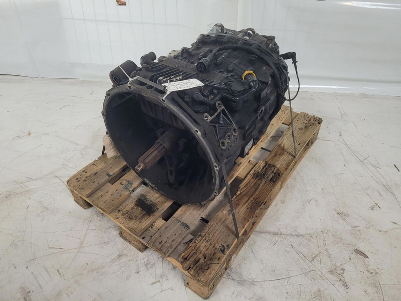 ZF GMK 3055 Gearbox ZF Astronic 12 AS 2302 - Käigukast - Kraana: pilt 1 ZF GMK 3055 Gearbox ZF Astronic 12 AS 2302 - Käigukast - Kraana: pilt 1