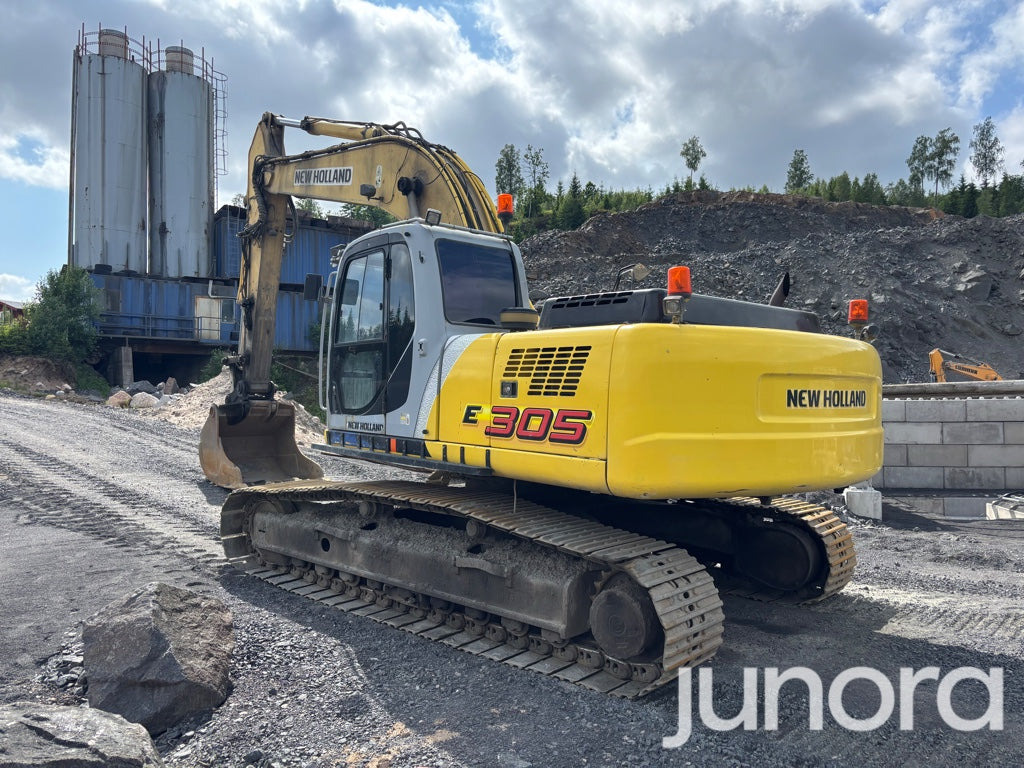 Bandgrävare New Holland E305 - Lintekskavaator: pilt 4 Bandgrävare New Holland E305 - Lintekskavaator: pilt 4
