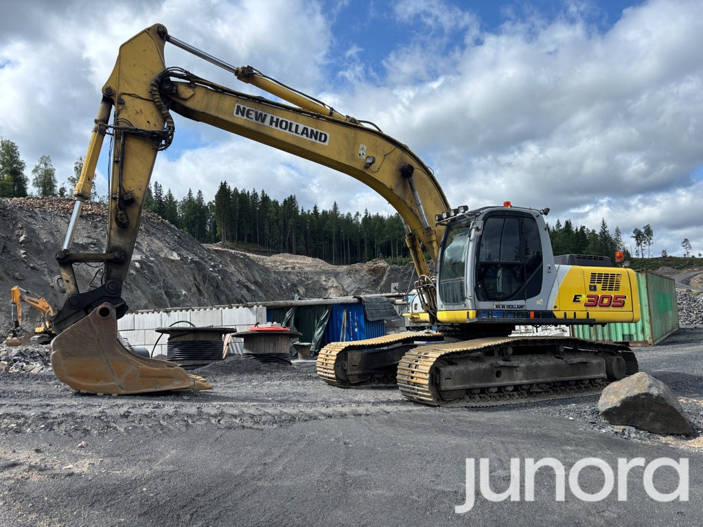Bandgrävare New Holland E305 - Lintekskavaator: pilt 1 Bandgrävare New Holland E305 - Lintekskavaator: pilt 1