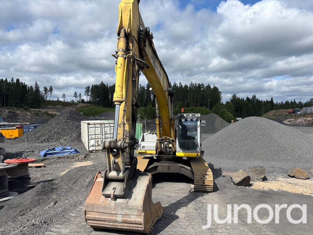 Bandgrävare - New Holland, E305 - Lintekskavaator: pilt 2 Bandgrävare - New Holland, E305 - Lintekskavaator: pilt 2