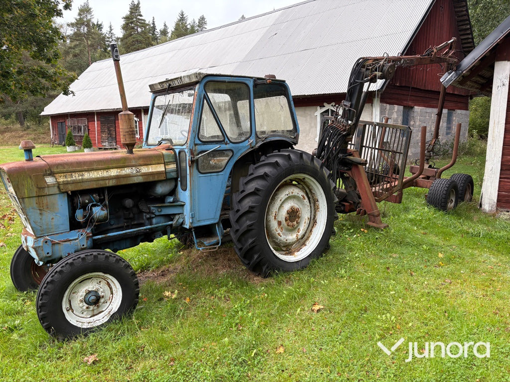 Ford 5000 med skogsvagn och kran - Traktor: pilt 2 Ford 5000 med skogsvagn och kran - Traktor: pilt 2