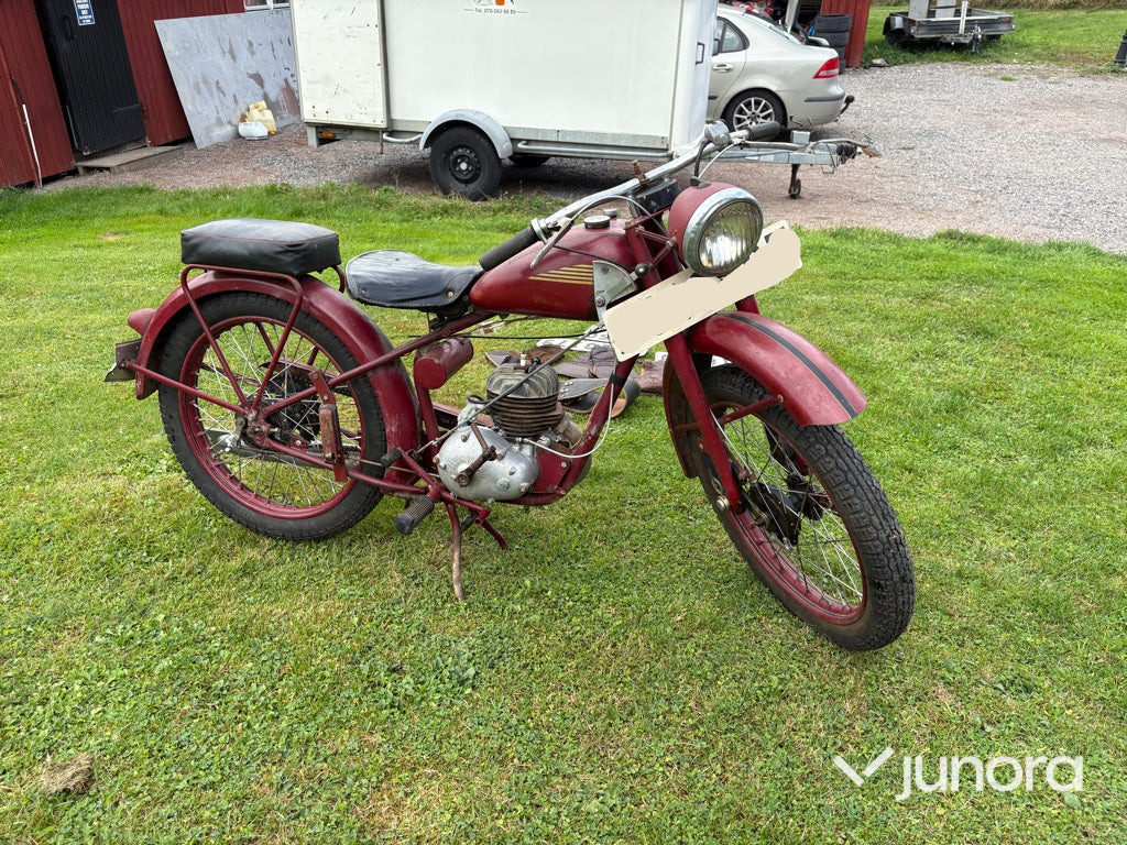 HUSQVARNA modell 228, 120 CC - Mootorratas: pilt 1 HUSQVARNA modell 228, 120 CC - Mootorratas: pilt 1