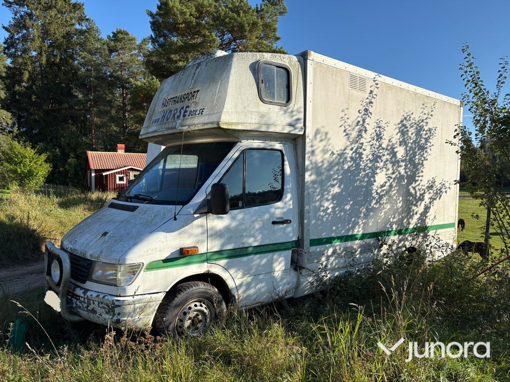 Hästlastbil Mercedes-Benz 312 D Automat - Hobuseauto: pilt 3 Hästlastbil Mercedes-Benz 312 D Automat - Hobuseauto: pilt 3