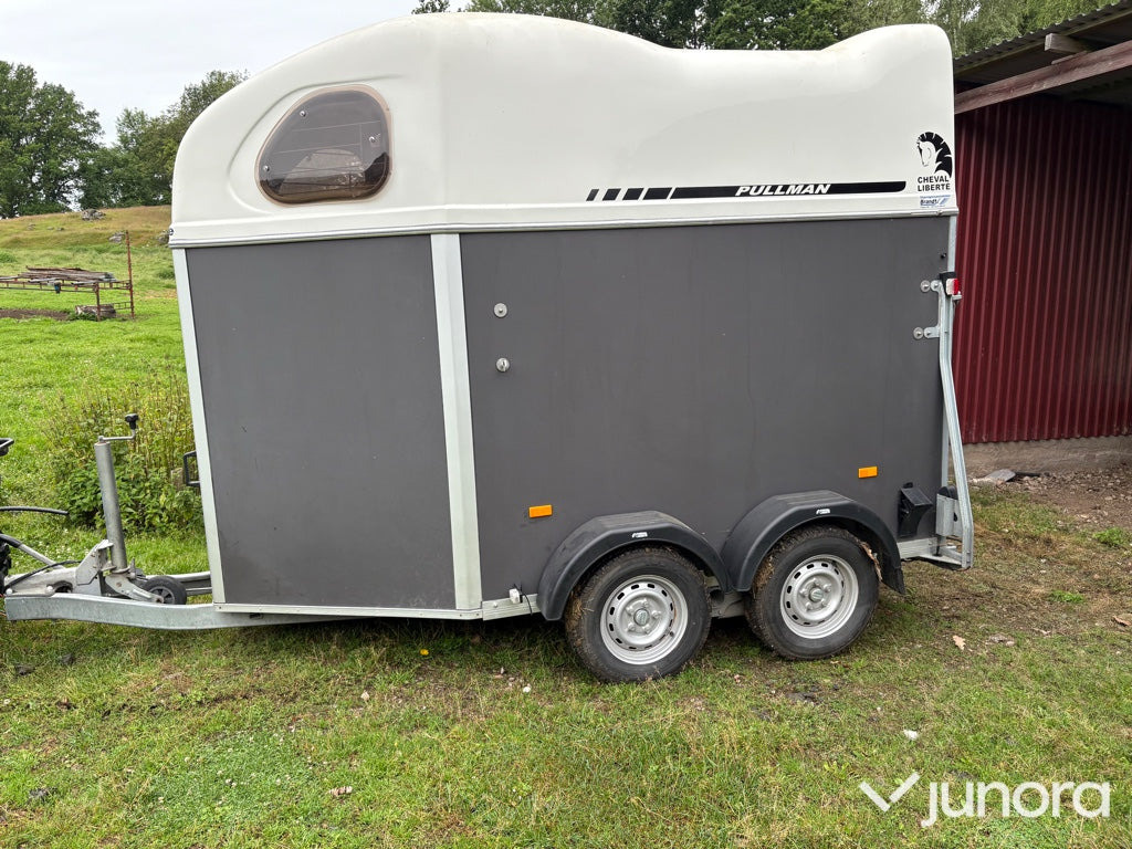 Hästtransport Cheval Liberte Gold Pullman V2 - Hobutreiler: pilt 2 Hästtransport Cheval Liberte Gold Pullman V2 - Hobutreiler: pilt 2