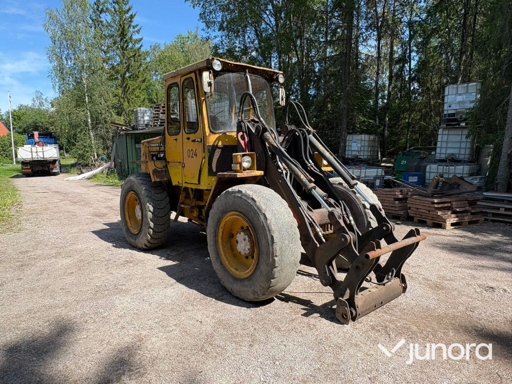 Hjullastare Volvo BM 4200 - Rataslaadur: pilt 4 Hjullastare Volvo BM 4200 - Rataslaadur: pilt 4