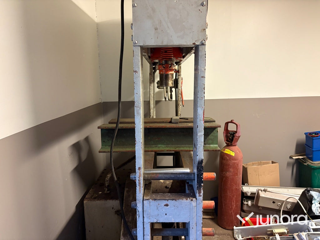 Hydraulpress - Hiab H100E, 100 ton - Painutuspink: pilt 5 Hydraulpress - Hiab H100E, 100 ton - Painutuspink: pilt 5