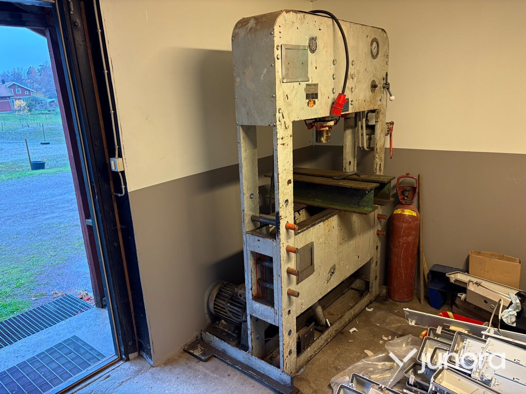 Hydraulpress - Hiab H100E, 100 ton - Painutuspink: pilt 4 Hydraulpress - Hiab H100E, 100 ton - Painutuspink: pilt 4