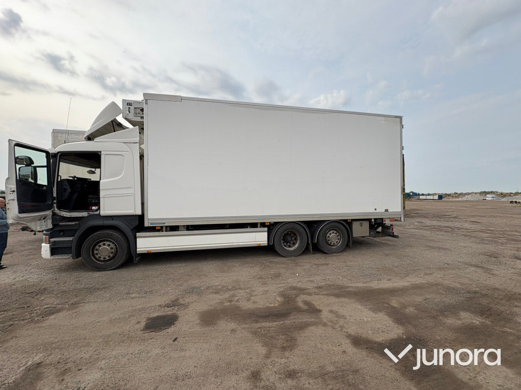 Lastbil Scania R450 med kyl - Külmutiga veoauto: pilt 1 Lastbil Scania R450 med kyl - Külmutiga veoauto: pilt 1
