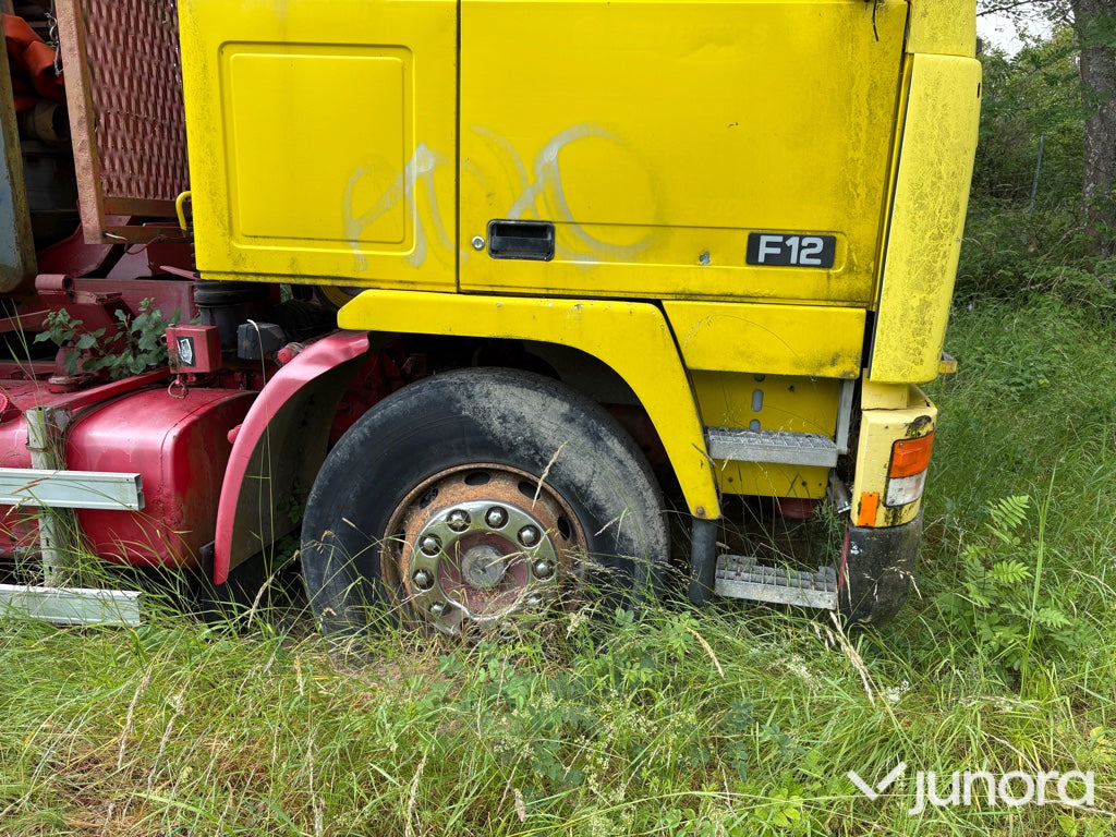 Lastbil Volvo F12 6X2 - Konkstõstukiga veoauto: pilt 3 Lastbil Volvo F12 6X2 - Konkstõstukiga veoauto: pilt 3