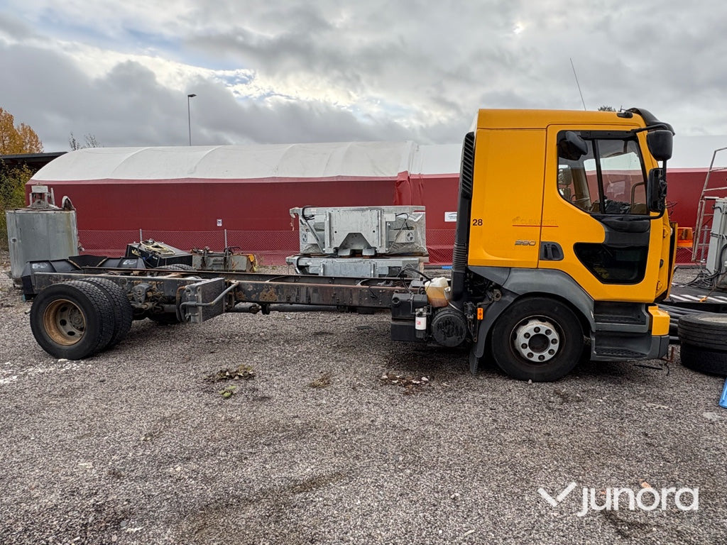 Lastbil Volvo FL 4*2 - Kabiinišassiiga veoauto: pilt 5 Lastbil Volvo FL 4*2 - Kabiinišassiiga veoauto: pilt 5