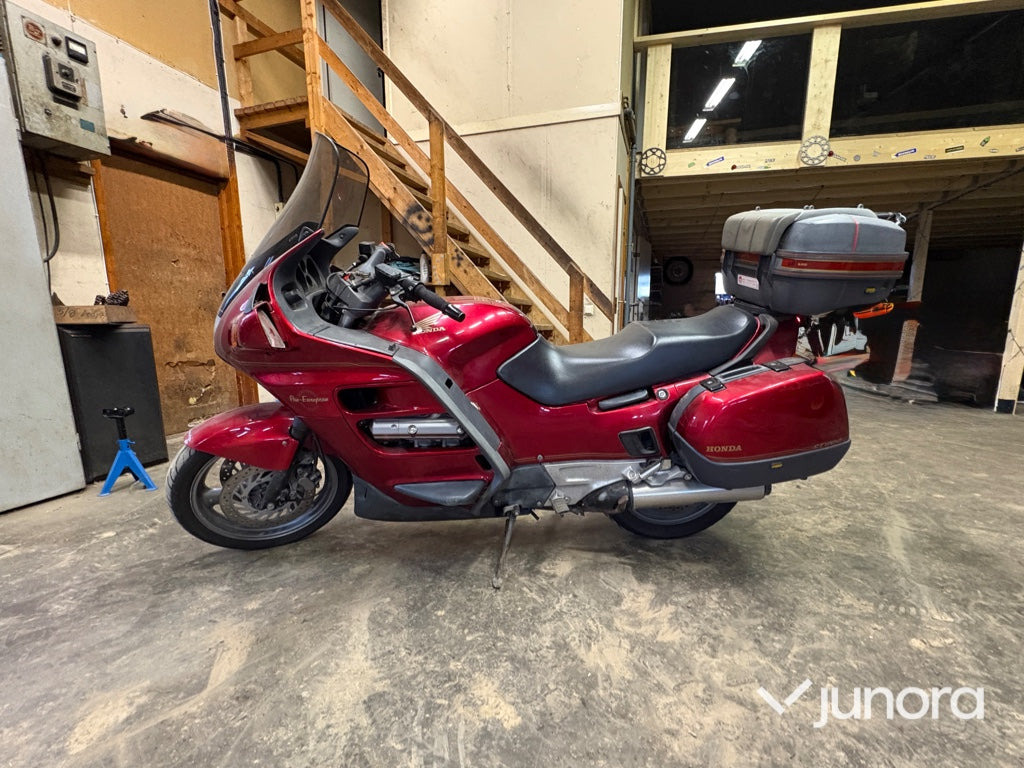 Motorcykel - Honda, ST1100 PAN EUROPEA - Mootorratas: pilt 2 Motorcykel - Honda, ST1100 PAN EUROPEA - Mootorratas: pilt 2