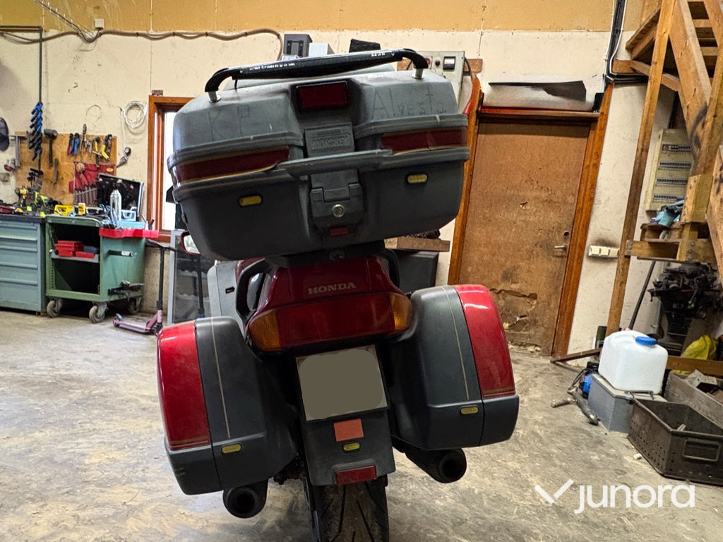 Motorcykel - Honda, ST1100 PAN EUROPEA - Mootorratas: pilt 4 Motorcykel - Honda, ST1100 PAN EUROPEA - Mootorratas: pilt 4