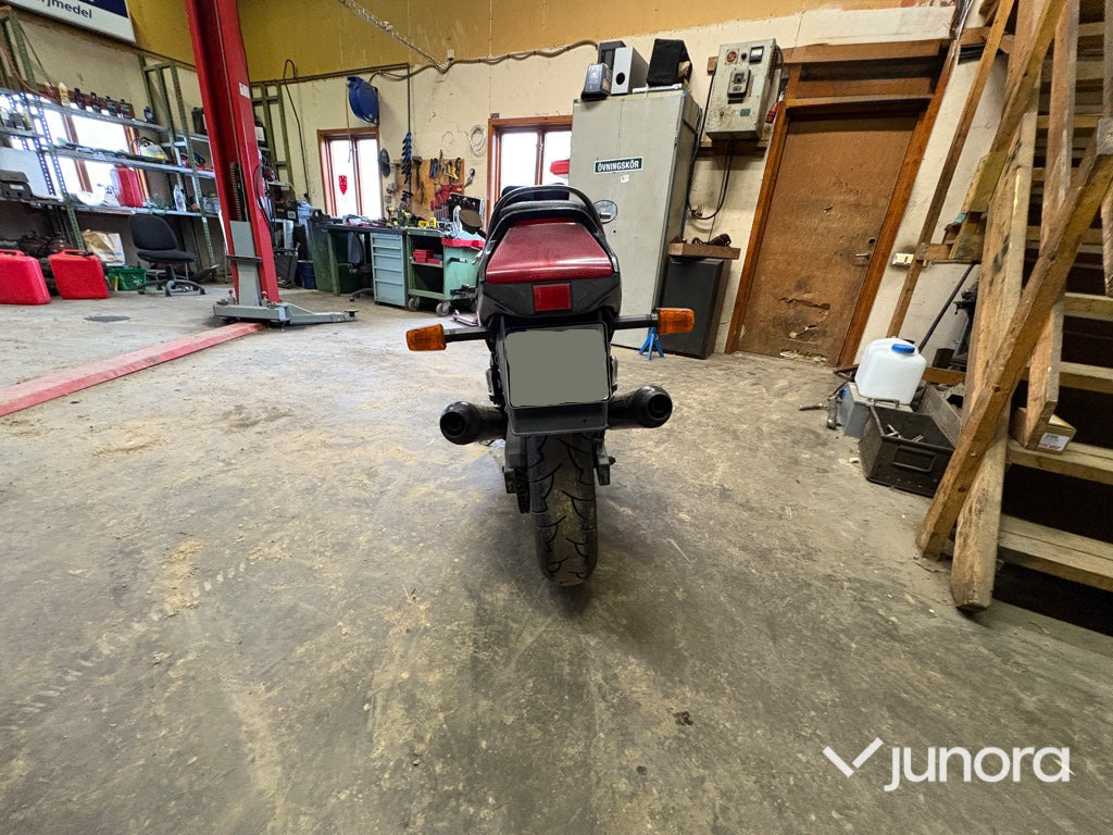 Motorcykel - Suzuki, GSX 750 F - Mootorratas: pilt 5 Motorcykel - Suzuki, GSX 750 F - Mootorratas: pilt 5