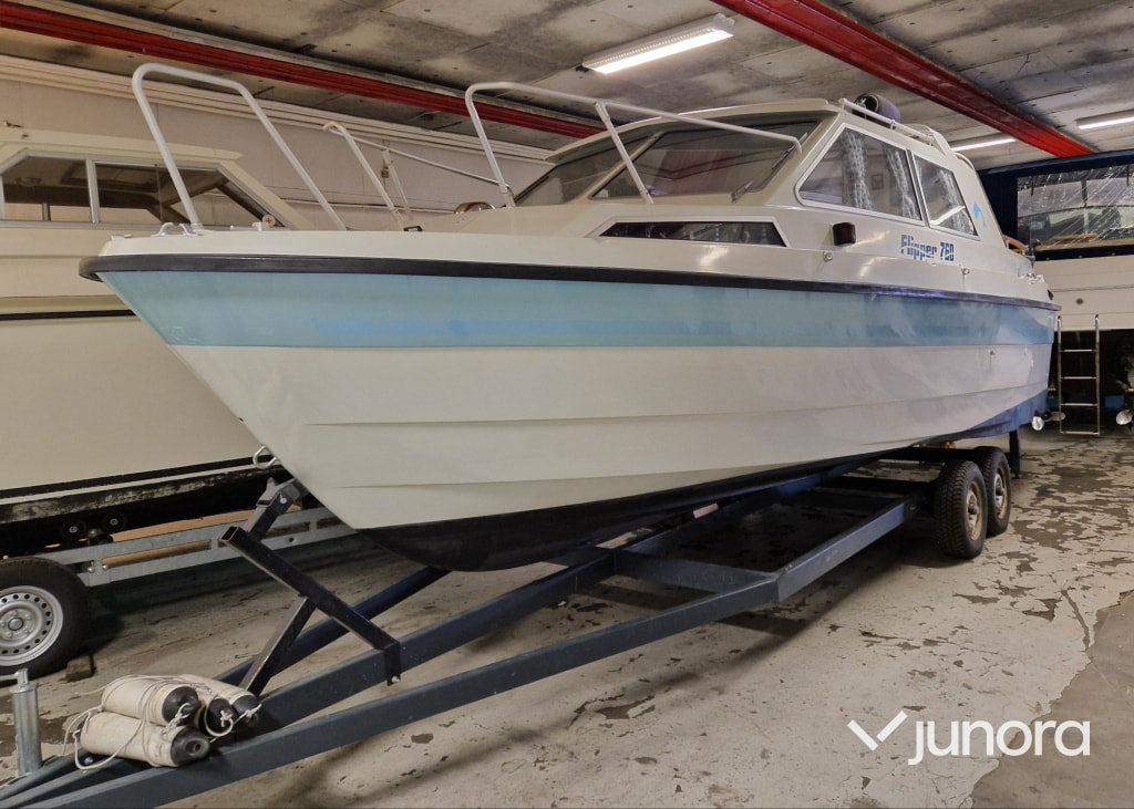 Båt + Trailer - Flipper, 760 - Muu seadmestik: pilt 1 Båt + Trailer - Flipper, 760 - Muu seadmestik: pilt 1