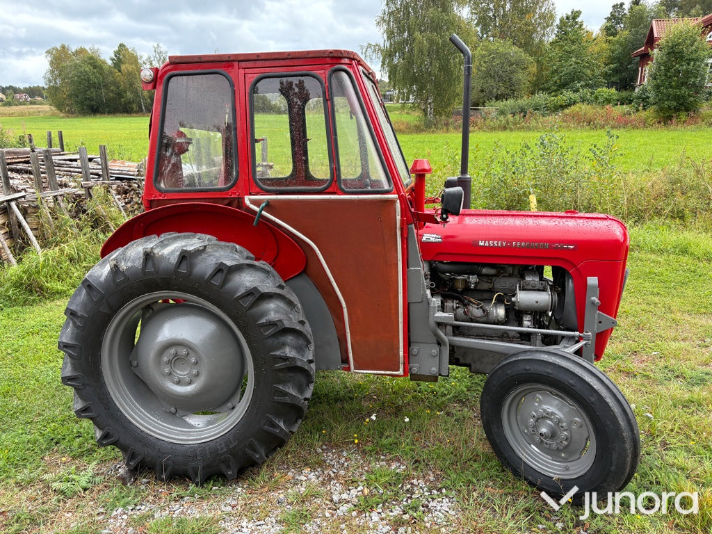 Nyrenoverad Massey Ferguson 35-X - Traktor: pilt 2 Nyrenoverad Massey Ferguson 35-X - Traktor: pilt 2