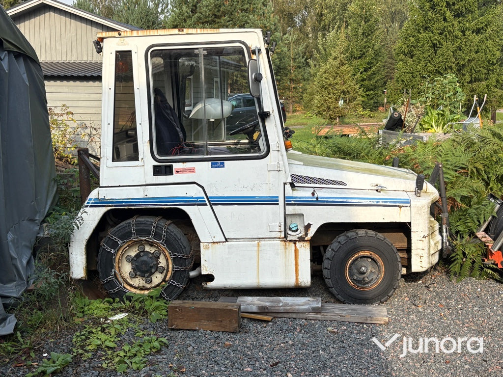 Plogbil - Bagagetruck - Pagasiveok: pilt 1 Plogbil - Bagagetruck - Pagasiveok: pilt 1