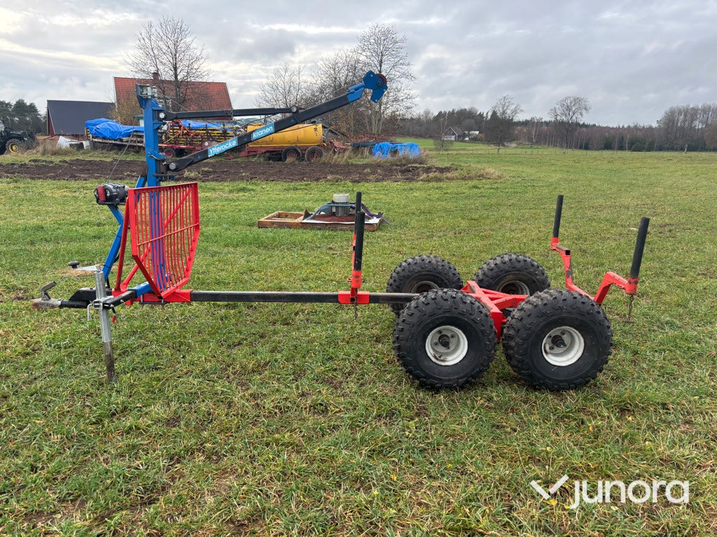 Skogsvagn ATV - Ytterocke, Med kran - Metsahaagis: pilt 2 Skogsvagn ATV - Ytterocke, Med kran - Metsahaagis: pilt 2