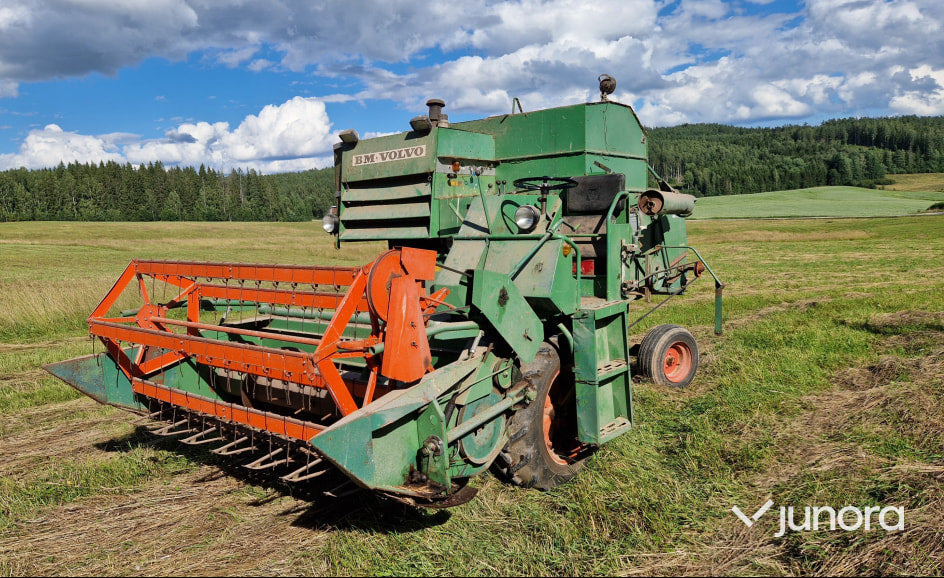 Skördetröska - Volvo BM, Aktiv 800 + Aktiv 800 som reservdel - Kombain: pilt 1 Skördetröska - Volvo BM, Aktiv 800 + Aktiv 800 som reservdel - Kombain: pilt 1