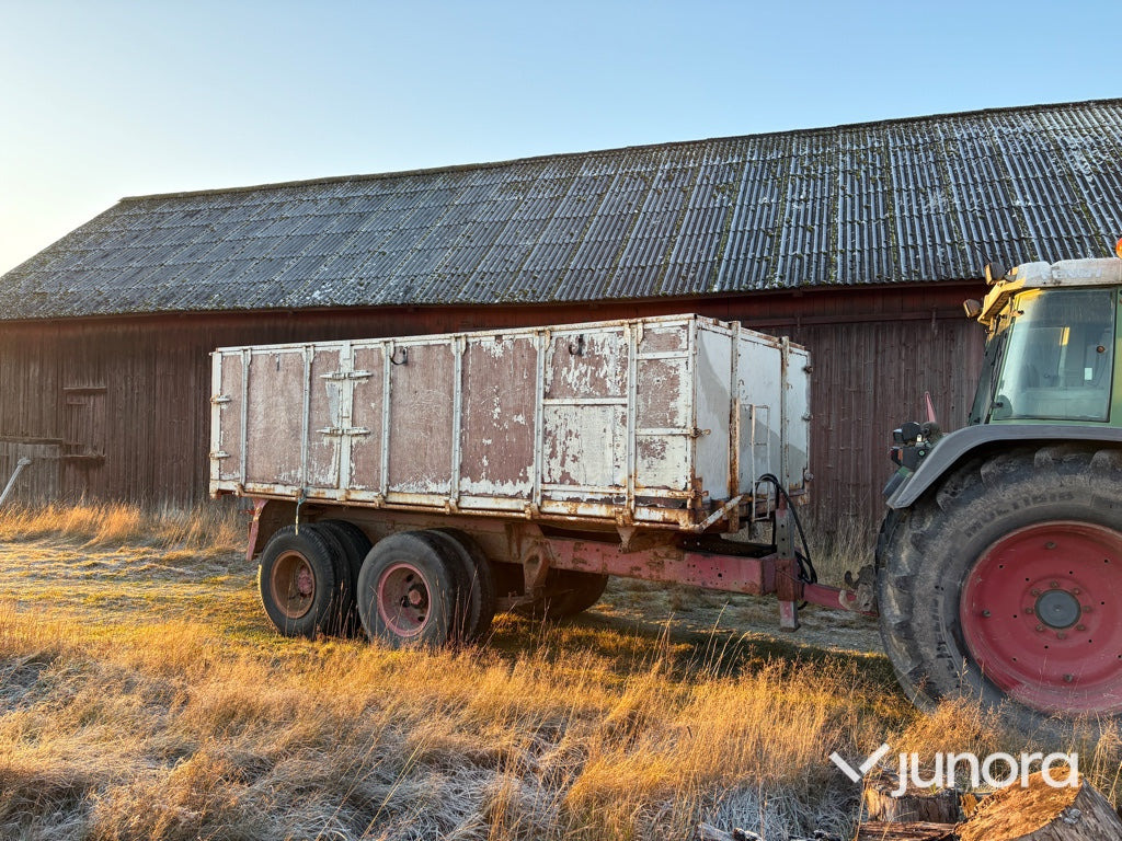 Spannmålskärra - 16 ton - Põllutöö tõstuk-järelhaagis/ Kallur: pilt 4 Spannmålskärra - 16 ton - Põllutöö tõstuk-järelhaagis/ Kallur: pilt 4