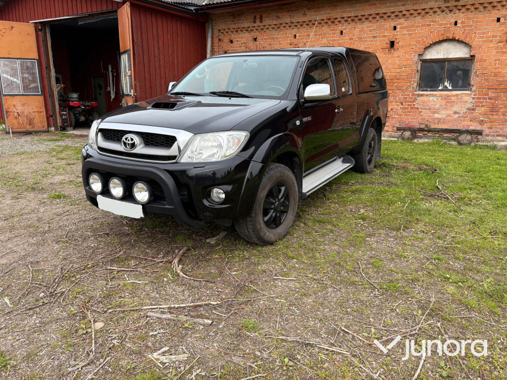 Toyota Hilux X-Cab 4wd - Pikap: pilt 1 Toyota Hilux X-Cab 4wd - Pikap: pilt 1