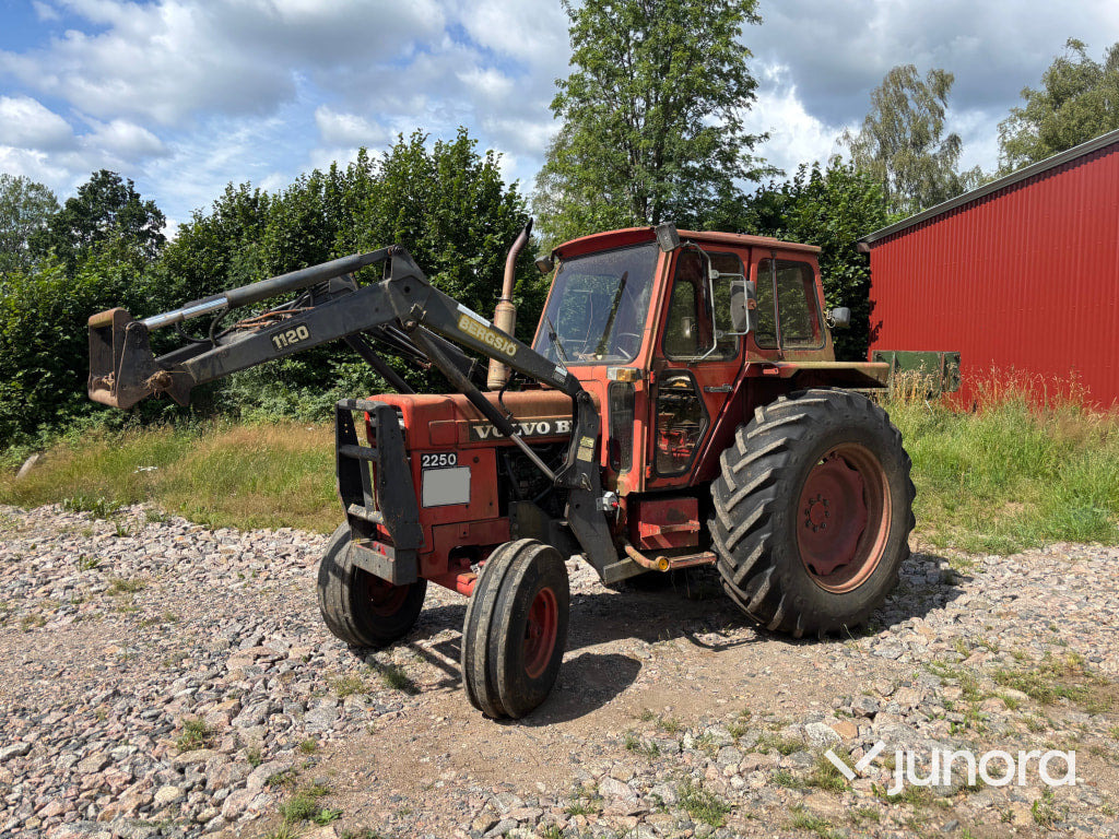 Traktor Volvo BM 2250 med lastare - Traktor: pilt 1 Traktor Volvo BM 2250 med lastare - Traktor: pilt 1