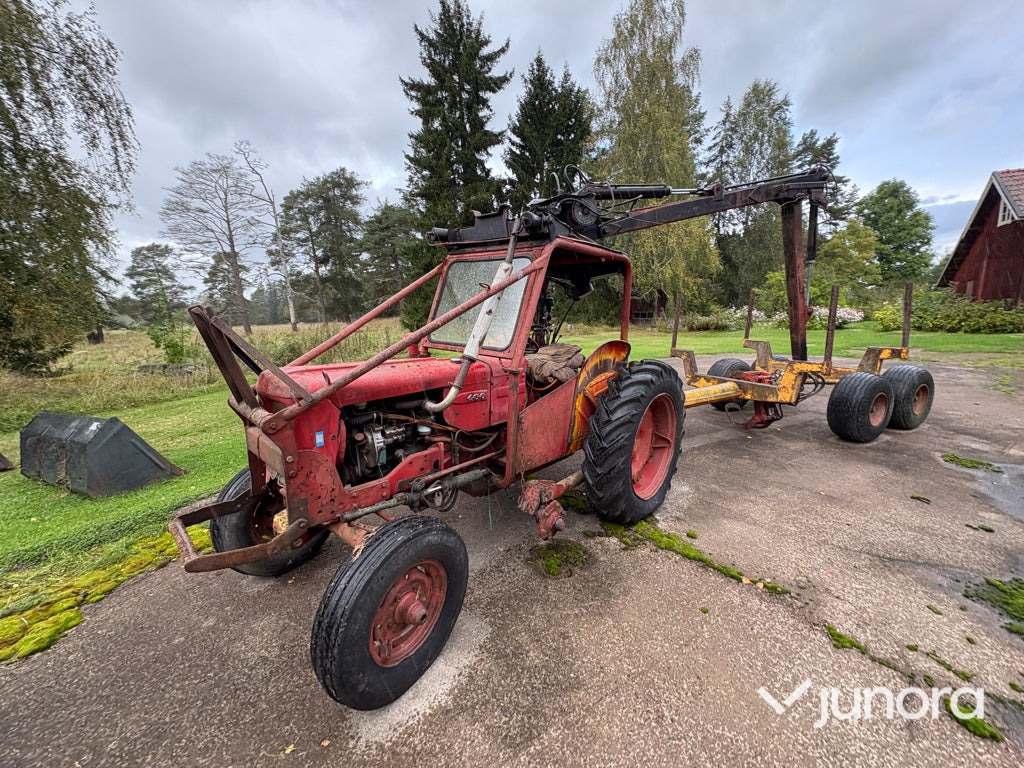 Traktor Volvo BM 400 med griplastare + stockvagn: pilt 1