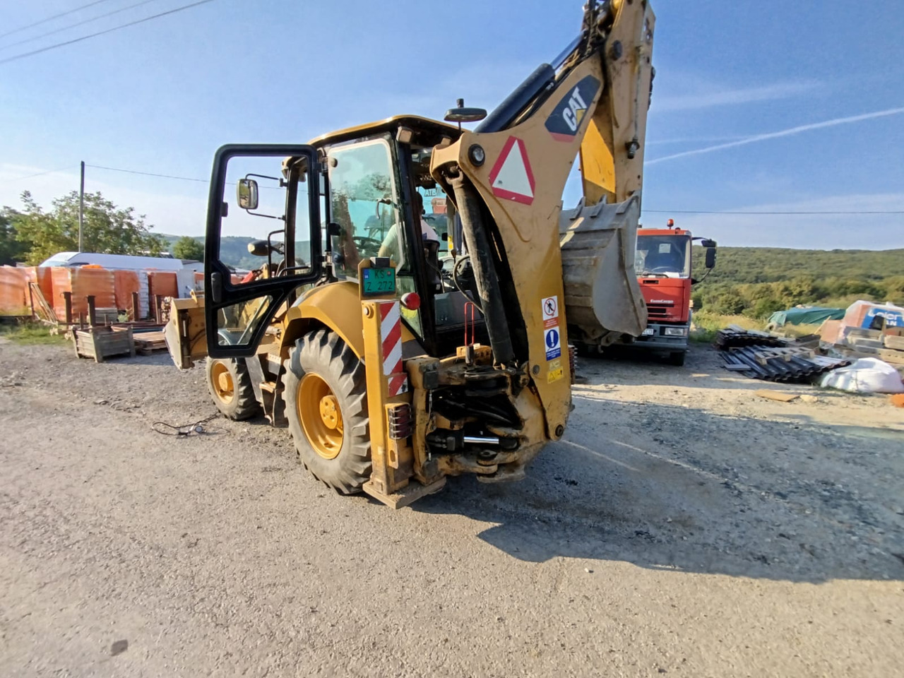 CATERPILLAR 472F2 - Ekskavaator-laadur: pilt 2 CATERPILLAR 472F2 - Ekskavaator-laadur: pilt 2
