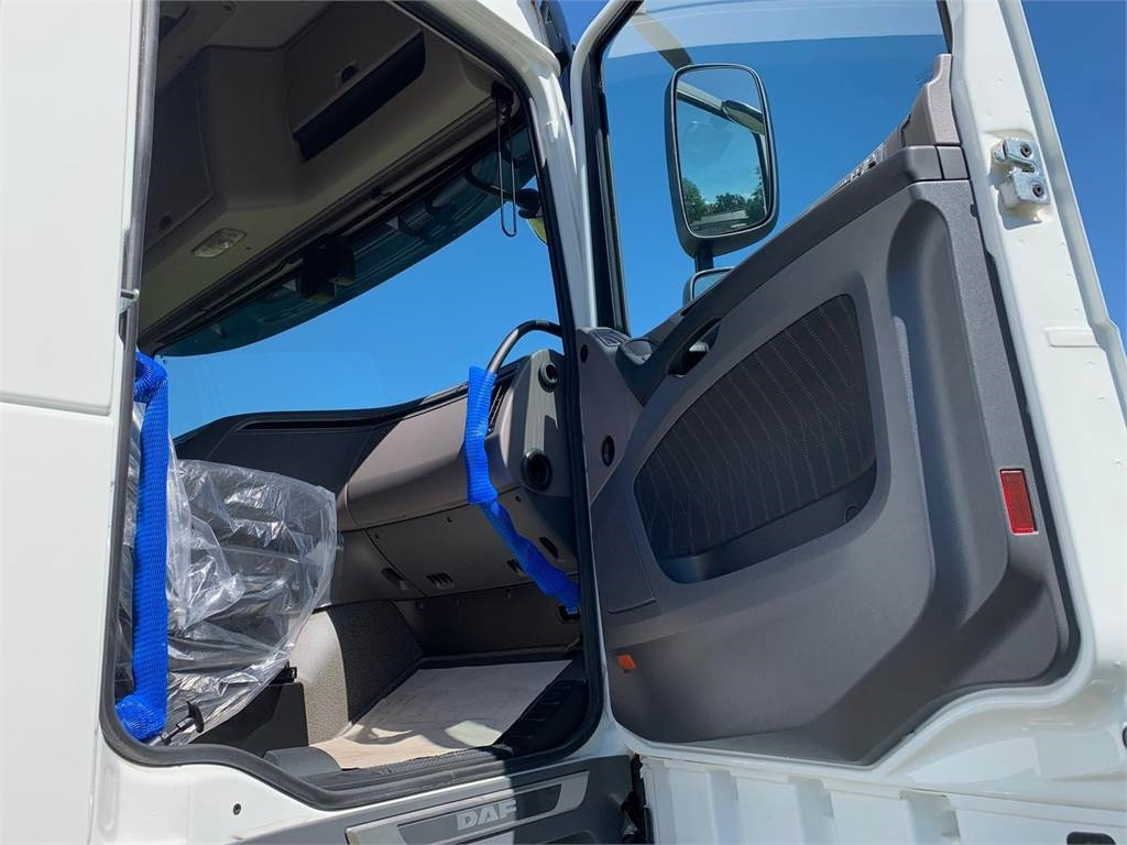 Nöörtõstukiga veoauto DAF XF 430 FAW 8x4*4 Tridem: pilt 14