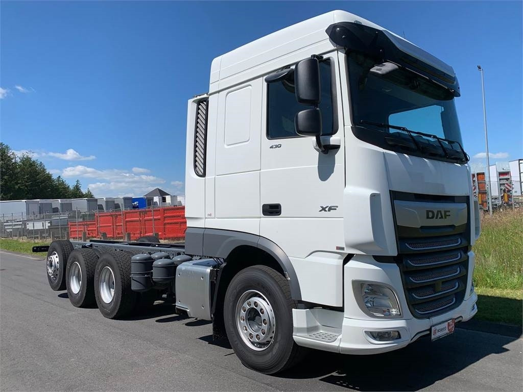 DAF XF 430 FAW 8x4*4 Tridem - Kabiinišassiiga veoauto: pilt 2 DAF XF 430 FAW 8x4*4 Tridem - Kabiinišassiiga veoauto: pilt 2