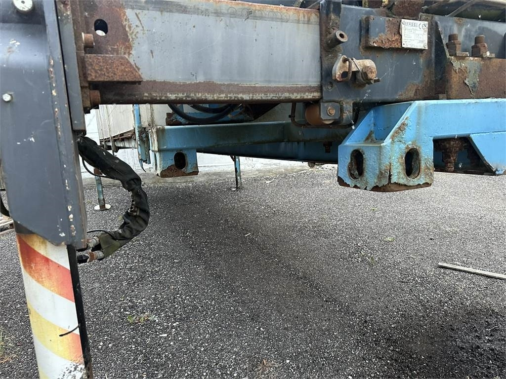 Fassi F150A.23 - påbygget på skiftelad - Kraana-manipulaator - Veoauto: pilt 3 Fassi F150A.23 - påbygget på skiftelad - Kraana-manipulaator - Veoauto: pilt 3