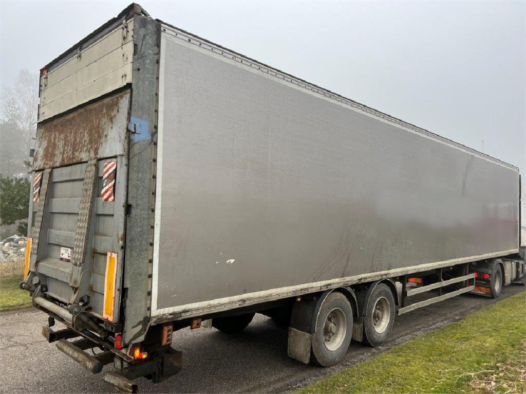 Fruehauf 13,6 mtr box - lodretstående lift - Furgoonpoolhaagis: pilt 1 Fruehauf 13,6 mtr box - lodretstående lift - Furgoonpoolhaagis: pilt 1