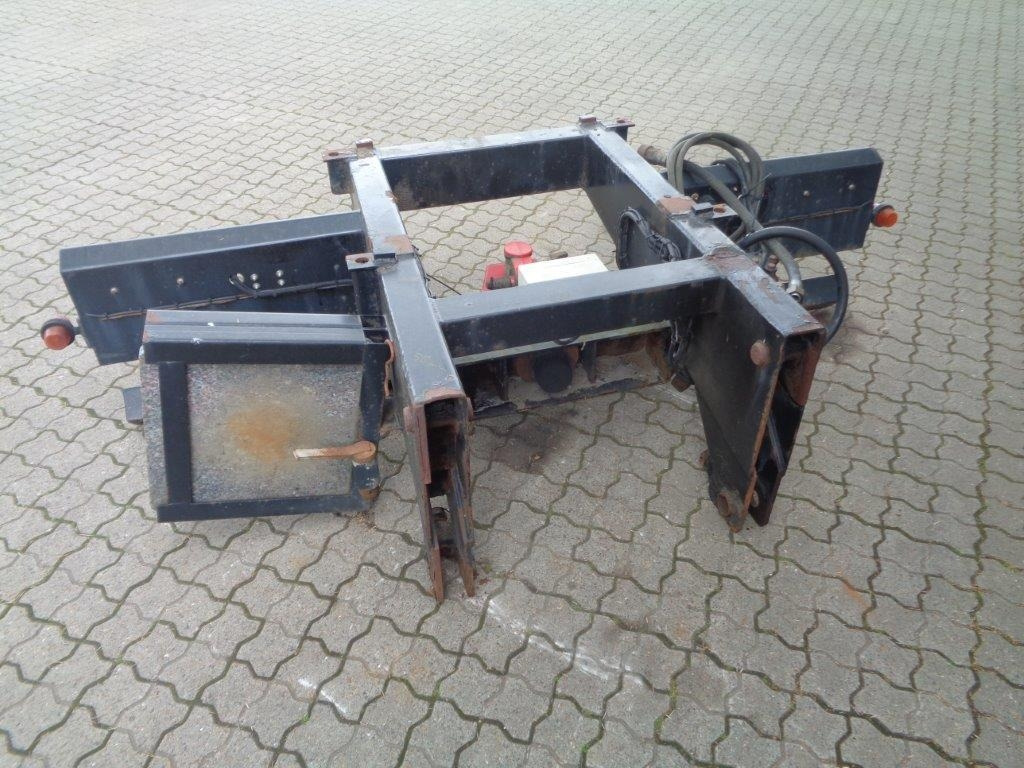 HMF 14,2 T-M Kran konsol med træktravers - Pealisehitus ja välispind - Veoauto: pilt 3 HMF 14,2 T-M Kran konsol med træktravers - Pealisehitus ja välispind - Veoauto: pilt 3