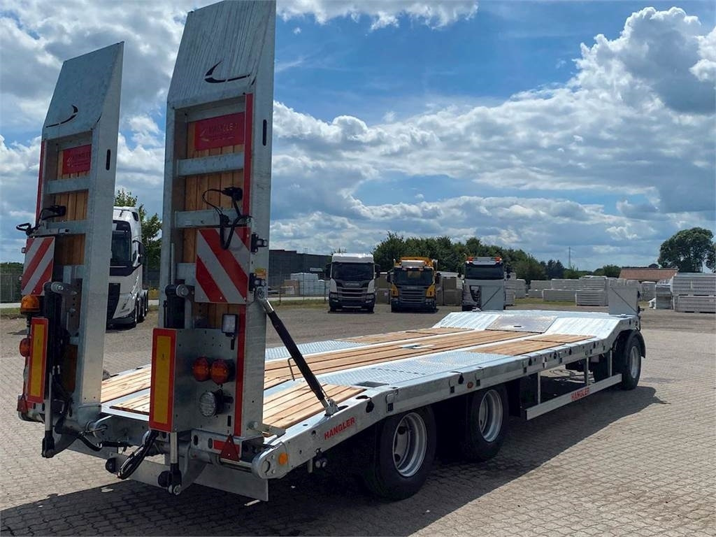 Hangler DTS 300 3 akslet med ramper - Madal platvorm järelhaagis: pilt 1 Hangler DTS 300 3 akslet med ramper - Madal platvorm järelhaagis: pilt 1