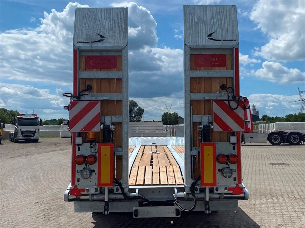 Hangler DTS 300 3 akslet med ramper - Madal platvorm järelhaagis: pilt 5 Hangler DTS 300 3 akslet med ramper - Madal platvorm järelhaagis: pilt 5