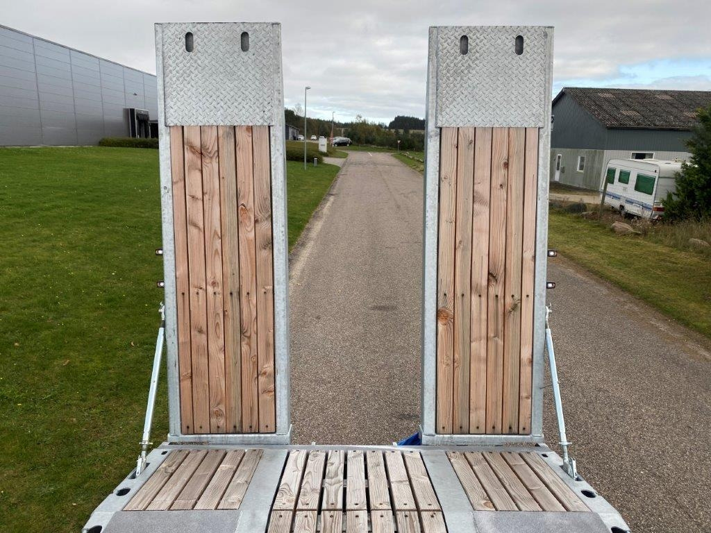 Hangler DTS-H 300 P 3 akslet med ramper - Madal platvorm järelhaagis: pilt 5 Hangler DTS-H 300 P 3 akslet med ramper - Madal platvorm järelhaagis: pilt 5