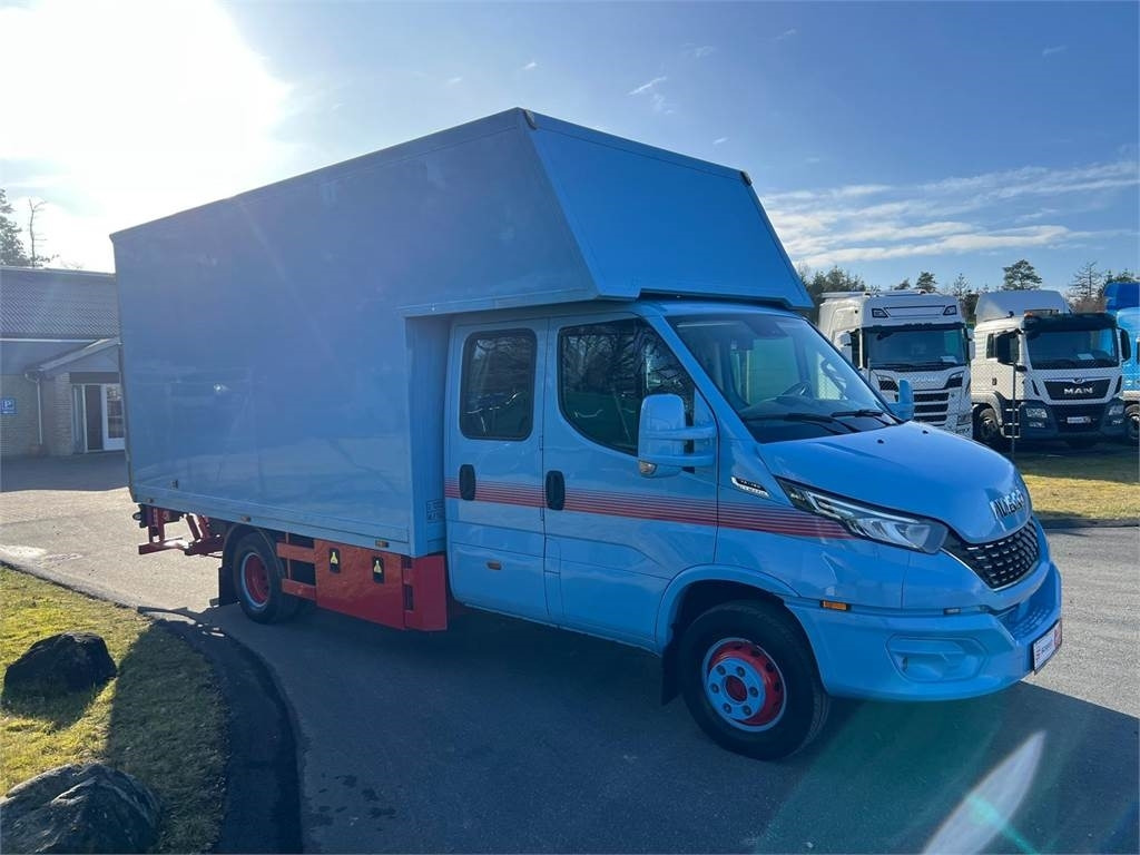 Iveco Daily 70C18 - dobbelt cab - Kasti veoauto: pilt 2 Iveco Daily 70C18 - dobbelt cab - Kasti veoauto: pilt 2
