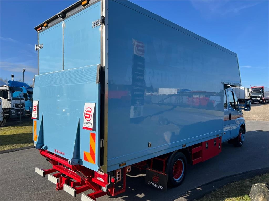 Iveco Daily 70C18 - dobbelt cab - Kasti veoauto: pilt 3 Iveco Daily 70C18 - dobbelt cab - Kasti veoauto: pilt 3