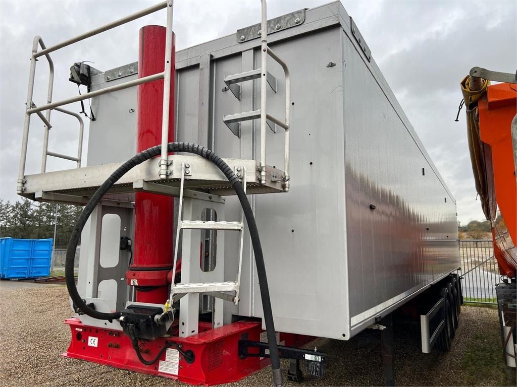 Langendorf SKA36 60m3 alu kasse med plastindlæg - Kallur-poolhaagis: pilt 5 Langendorf SKA36 60m3 alu kasse med plastindlæg - Kallur-poolhaagis: pilt 5