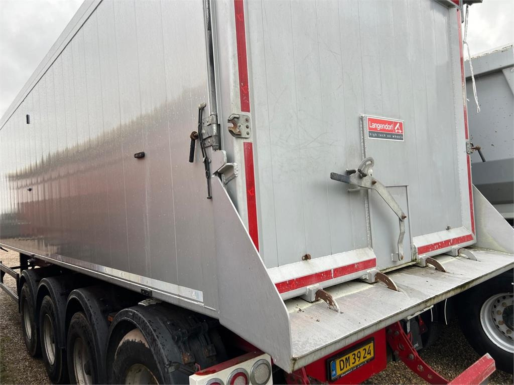 Langendorf SKA36 60m3 alu kasse med plastindlæg - Kallur-poolhaagis: pilt 4 Langendorf SKA36 60m3 alu kasse med plastindlæg - Kallur-poolhaagis: pilt 4