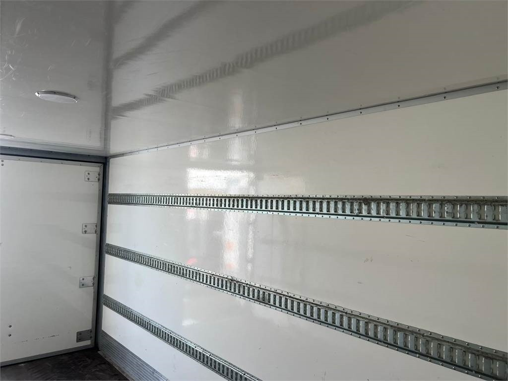MAN TGL 8-220 4x2 BL incl. 2 stk veksellad - Kasti veoauto: pilt 3 MAN TGL 8-220 4x2 BL incl. 2 stk veksellad - Kasti veoauto: pilt 3